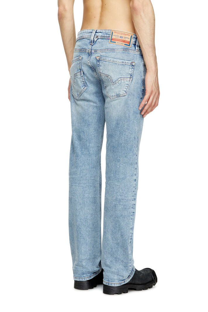 Diesel Men Jeans - 1985 LARKEE - Regular-fit straight leg