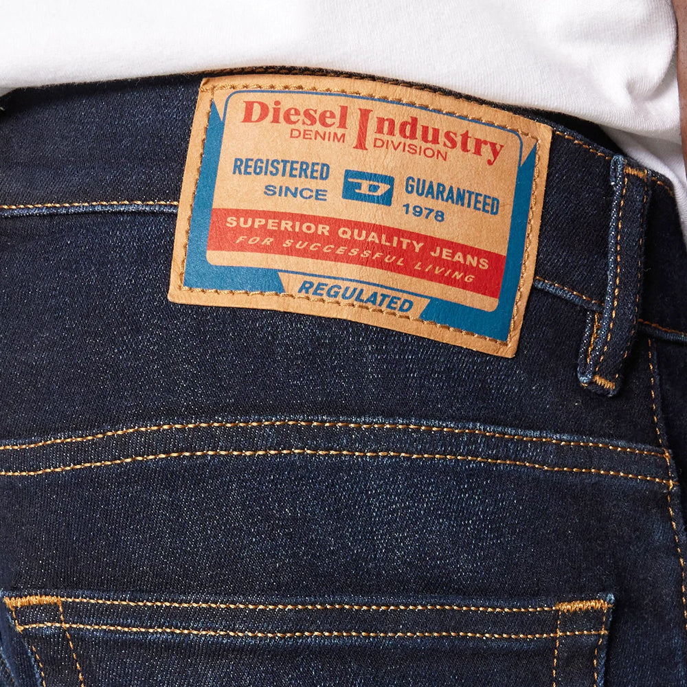 Diesel Men Jeans - 1993 D-VYL - Slim-fit slim leg