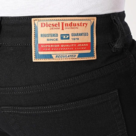 Diesel Men Jeans - 1993 D-VYL - Slim-fit slim leg