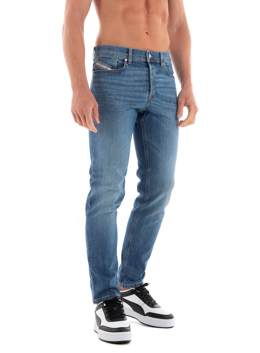 Diesel Men Jeans - 2023 D-FINITIVE - Regular-fit tapered leg
