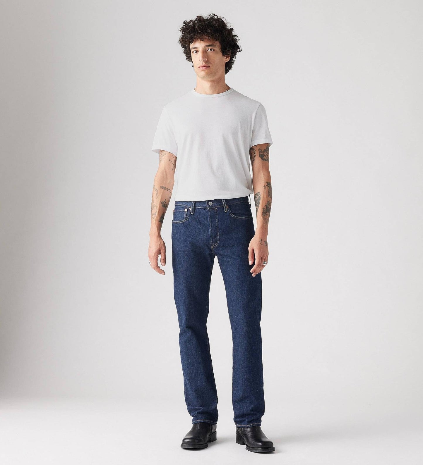 Levi's Men Jeans - 501- Regular-fit regular-leg